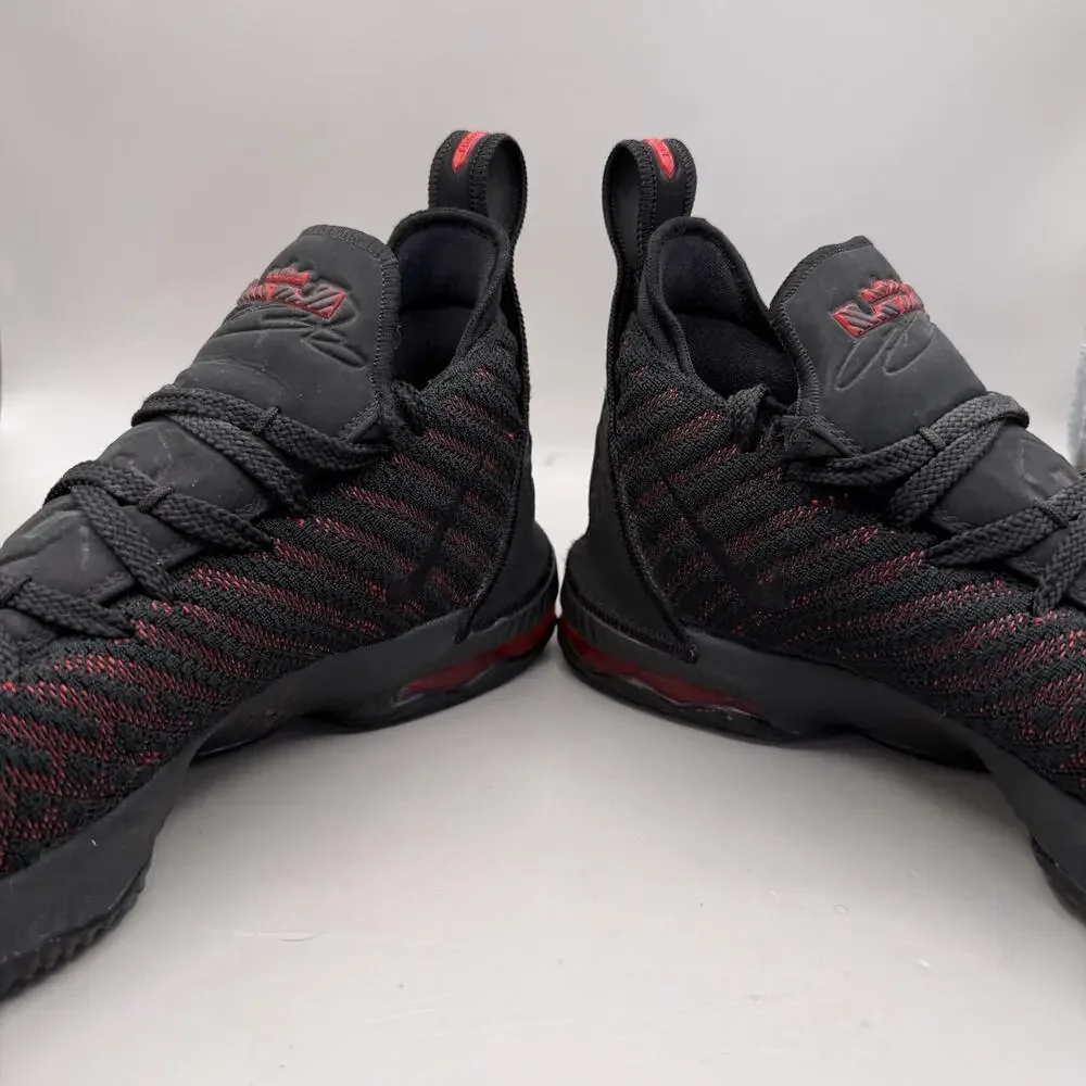 Nike lebron 16